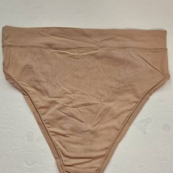2 pair SKIMS panty Nwt - Picture 6 of 11